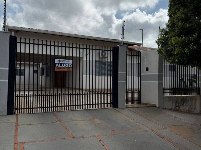 #99 - Casa para Locação em Paranavaí - PR - 1