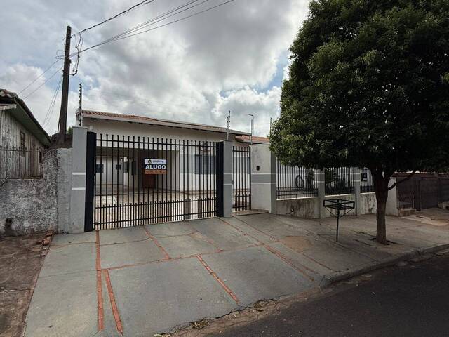 #99 - Casa para Locação em Paranavaí - PR - 2