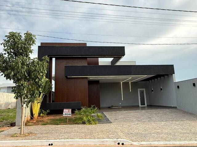#137 - Casa para Venda em Paranavaí - PR